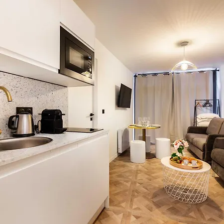 Apartment Charming - 1bd - 6p - Near Eiffel Tower
